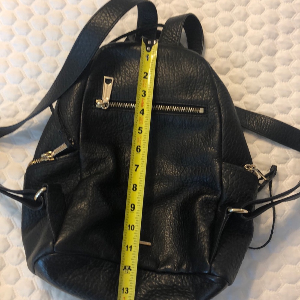 REBECCAMINKOFF LARGE BACKPACK GOLD HARDWARE - Picture 5 of 8